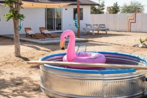 The Green Palm Joshua Tree - Pool, 6min to JTNP, Cold AC, Family Retreat Space
